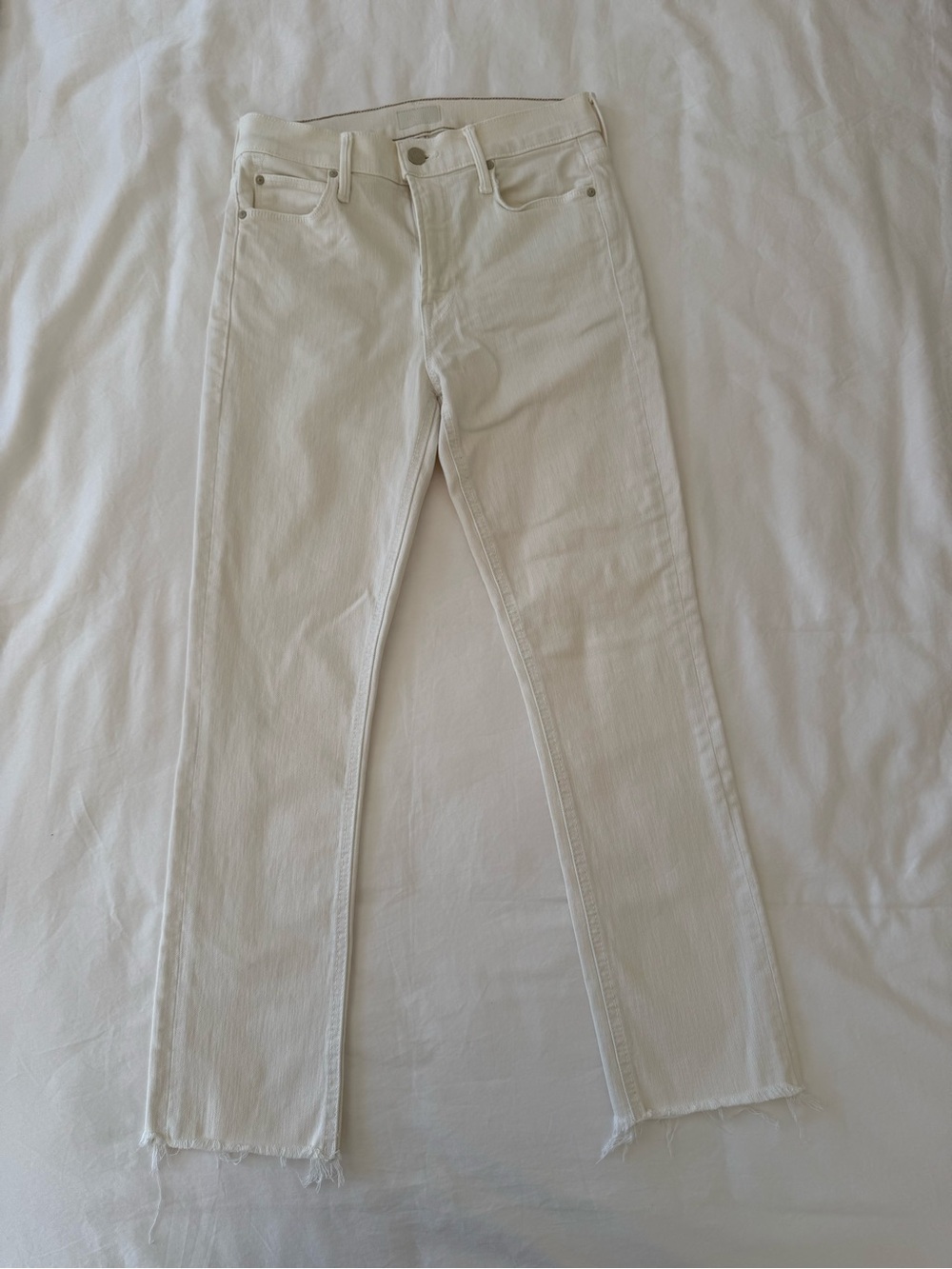 MOTHER The Mid Rise Crop Fray Dazzler Jeans – white – Size 26